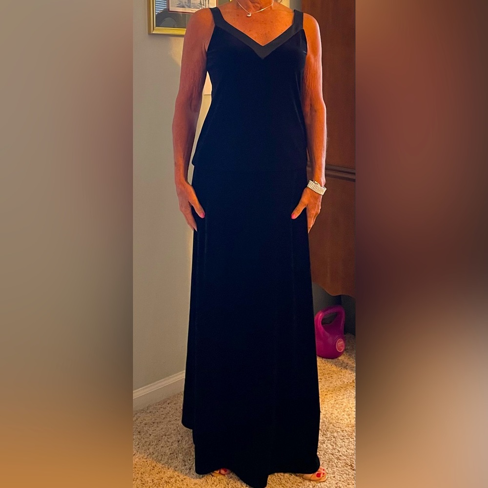 Alex Evenings Black Velvet Maxi Skirt Size 4 Hidden zipper/elastic waist insert